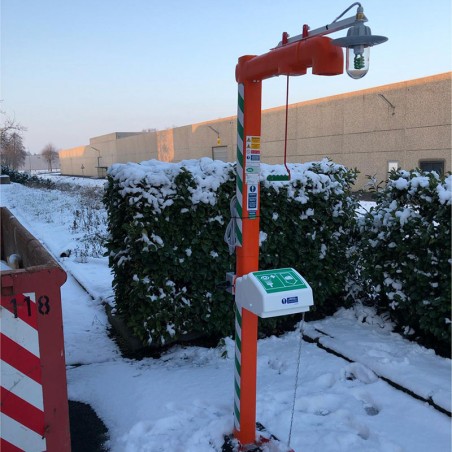 Douche de sécurité extérieure chauffé