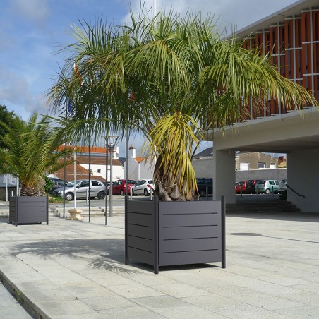 Jardinières carré en métal pour l'extérieur